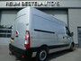 Renault Master T35 2.3 dCi L2H2 Euro 6, Airco Navigatie, 3-Zits, Trekhaak.