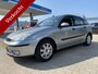Ford Focus 1.6-16V Futura, leder, clima, trekhaak, nieuwe APK.