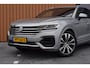 Volkswagen Touareg 3.0 TDI 286pk R-line | Grijs Kenteken | Luchtvering