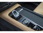 Volvo XC90 2.0 B5 AWD R-DESIGN / PANO / LUCHTVERING / B&W