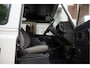 Land Rover Defender 90 2.3 Benzine 5 Personen * Nieuwstaat * Binnen buiten gerestaureerd met behoud originele elementen * Wegenbelastingvrij | Te koop For Sale Rotterdam Nederland