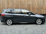 BMW 2-Serie Gran Tourer 220i M-sport 7-persoons Automaat | Achteruitrijcamera | Navigatie Proffesional | Sportstoelen | LED verlichting | DAB radio | Parkeersensoren voor en achter