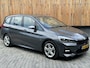BMW 2-Serie Gran Tourer 220i M-sport 7-persoons Automaat | Achteruitrijcamera | Navigatie Proffesional | Sportstoelen | LED verlichting | DAB radio | Parkeersensoren voor en achter