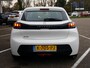 Peugeot 208 1.2 Active 75pk Navigatie | Apple Carplay & Android Auto | AIRCO | Cruise control | Bluetooth bellen & muziekstreaming | LM-velgen zwart | USB-poort