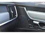 Volvo V90 T6 350PK Automaat Recharge AWD Plus Bright / Adpatieve cruise control/ BLIS/ Elektrische stoelen/ Harman Kardon audio/ Stoel en stuurwielverwarming/ Parkeersensoren met camera
