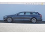 Volvo V90 T6 350PK Automaat Recharge AWD Plus Bright / Adpatieve cruise control/ BLIS/ Elektrische stoelen/ Harman Kardon audio/ Stoel en stuurwielverwarming/ Parkeersensoren met camera