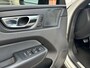 Volvo XC60 B5 R-Design / Panoramadak / 4 zone climat control / HarmanKardon audio /