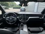 Volvo XC60 B5 R-Design / Panoramadak / 4 zone climat control / HarmanKardon audio /