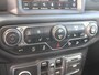 Jeep Wrangler Unlimited 2.0T Sahara | Grijs kenteken | Stoel-/Stuurverwarming | Navi |  Adapt. Cruise | Clima | Camera | Leder | Keyless | 20" Velgen