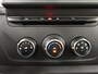 Renault Master T33 2.3 dCi 135 L2H2 BPM VRIJ! Airco Cruise control Parkeersensoren Navigatie Trekhaak