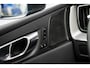 Volvo XC60 T8 Recharge AWD Plus Bright | Long Range | Harman Kardon audio | Verwarmbare voorruit | Full LED | Panoramadak | Adaptive Cruise control | Google Maps | Voorstoelen met geheugenfunctie