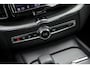 Volvo XC60 T8 Recharge AWD Plus Bright | Long Range | Harman Kardon audio | Verwarmbare voorruit | Full LED | Panoramadak | Adaptive Cruise control | Google Maps | Voorstoelen met geheugenfunctie