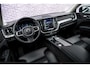 Volvo XC60 T8 Recharge AWD Plus Bright | Long Range | Harman Kardon audio | Verwarmbare voorruit | Full LED | Panoramadak | Adaptive Cruise control | Google Maps | Voorstoelen met geheugenfunctie