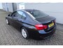 BMW 3-Serie 320D AUTOMAAT SPORTSTOELEN TREKHAAK HUD STOELVERWARMING