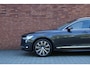 Volvo V90 T6 Automaat AWD Ultimate Bright | Panoramadak | All-Season banden | 360 Graden Camera | Standkachel | Head-Up Display | Verwarmbare Voor- en Achterstoelen | Harman Kardon Audiosysteem | Apple Carplay | Google Infotainment