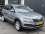 Skoda Karoq 1.0 TSI Style Business | Trekhaak | Achteruitrij camera | Apple Carplay/Android Auto | Airco Autom. | Voorstoelen verwarmd | Cruise control | Keyless Entry- Start | Parkeersensoren | Draadloze telefoonlader |