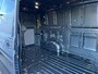 Volkswagen Crafter Bedrijfswagens Highline 35 2.0 TDI L3H2 103 kW (140 pk) | BPM vrij | Opstaptrede op trekbalk (smal) | Volwaardig reservewiel (inclusief boordgereedschap en krik) | Zijmarkeringslichten | Bijrijdersbank inclusief opbergvak |