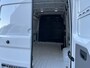 Volkswagen Crafter Bedrijfswagens L3H3 Trendline 103kW 140pk 3T GVW 6 versn.hand VW Bedrijfswagens Crafter Trendline L3H3 Trendline (140 pk) 103 kW pK hand | BPM vrij | Interieur Pakket: Navigatie- en multimediapakket | Achterdeuren met vergrote openingshoek | Achteruitrijcamera (rear view) | App-connect |