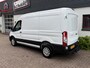 Ford Transit GB 350 L2H2 TDCi 105pk FWD Trend/ Trekhaak met 2500KG trekgewicht/ Parkeersensoren V+A/ DAB/ Cruise control/ 3 Zitplaatsen/ Airco/ Origineel NL/ NAP