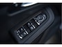 Porsche Macan 2.0 | Panoramadak | Bose | Luchtvering | PASM | Memory Seats | Camera | Leder Dashboard | Stuurverwarming | Stoelverwarming | Elektrische Achterklep | Navigatie |