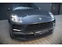 Porsche Macan 2.0 | Panoramadak | Bose | Luchtvering | PASM | Memory Seats | Camera | Leder Dashboard | Stuurverwarming | Stoelverwarming | Elektrische Achterklep | Navigatie |
