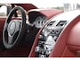 Aston Martin V12 Vantage S 5.9 | MINT CONDITION | KERAMISCHE REMMEN | MAKO BLUE | VOLLEDIG INTERIEUR & EXTERIEUR CARBON PACK | FULL SERVICE VIA KROYMANS ASTON MARTIN