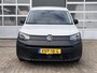 Volkswagen Caddy Cargo 2.0 TDI Airco Cruise controle Trekhaak 1400kg trekgewicht Apple carplay Navigatiesysteem Parkeerhulp achter Schuifdeur Betimmering in laadruimte 1e Eigenaar Euro 6