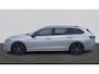 Volkswagen Passat Variant 1.5 eTSI 150pk R-Line Business DSG / Panoramadak / 360 Camera / Stoel/Stuur/Voorruit verwarming / Trekhaak