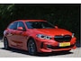 BMW 1-Serie 120i M-Sport | NL-Auto | Nieuw € 60.000,- | Headup | Open dak | Camera | Elekt.stoelen | Carplay | Full LED