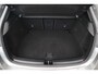 Mercedes-Benz A-klasse 180 AMG Night Pakket Automaat Panoramadak Sfeerverlichting Keyless Half Leder Full LED 18 inch Widescreen Navigatie Camera Stoelverwarming