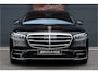 Mercedes-Benz S-klasse 450 4MATIC Premium AMG Line Aut9 | Luchtvering | Distronic+ | 3D-Display | Memory | HUD | Nappa Leder | Stoelventilatie | Panoramadak | Massage | Rijassistentiepakket+ | Digital Light |