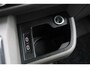 Volkswagen Transporter 2.0 TDI L2H1 28 Comfortline 110PK / 81kW Highline, Dubbele cabine, met armleuningen en verstelbare stoelen, privacy glas, glaslook panelen, parkeersensoren achter, cruise control, achterdeuren met ruit, bijrijdersbank, Apple Carplay / Android Auto, licht en regensensor, achterwissers, mistlampen voor, comfortstoel met armleuningen, in hoogte verstelbaar, reservewiel, airco, side bars, scheidingswand bekleed + ruit, zijwand bekleding, betonplex laadvloer met sjorogen, etc.