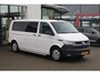 Volkswagen Transporter 2.0 TDI L2H1 28 Comfortline 110PK / 81kW Highline, Dubbele cabine, met armleuningen en verstelbare stoelen, privacy glas, glaslook panelen, parkeersensoren achter, cruise control, achterdeuren met ruit, bijrijdersbank, Apple Carplay / Android Auto, licht en regensensor, achterwissers, mistlampen voor, comfortstoel met armleuningen, in hoogte verstelbaar, reservewiel, airco, side bars, scheidingswand bekleed + ruit, zijwand bekleding, betonplex laadvloer met sjorogen, etc.