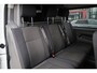 Volkswagen Transporter 2.0 TDI L2H1 28 Comfortline 110PK / 81kW Highline, Dubbele cabine, met armleuningen en verstelbare stoelen, privacy glas, glaslook panelen, parkeersensoren achter, cruise control, achterdeuren met ruit, bijrijdersbank, Apple Carplay / Android Auto, licht en regensensor, achterwissers, mistlampen voor, comfortstoel met armleuningen, in hoogte verstelbaar, reservewiel, airco, side bars, scheidingswand bekleed + ruit, zijwand bekleding, betonplex laadvloer met sjorogen, etc.