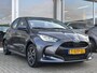Toyota Yaris 1.5 Hybrid Dynamic | 1e Eigenaar | Nieuw Geleverd & Onderhouden  | Parkeersensoren achter | LM Velgen | Apple Carplay/Android Auto | Achteruitrij camera | Keyless |