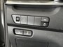 Kia Niro DynamicLine 64 kWh Stoel/Stuurverwarming ,Parkeersensoren achter ,Keyless entry- & start ,Achteruitrij camera ,Apple Carplay/Android Auto ,Adaptive cruise control, 3 fase