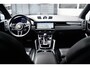 Porsche Cayenne 3.0 E-Hybrid 462pk | Panoramadak | Matrix PDLS+  | Sport Chrono | Trekhaak wegkl. | Bose | Luchtvering | Soft Close | Orig. NL |