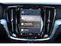 Volvo V60 B4 Automaat Essential Edition | Adaptieve Cruise Control Met Pilot Assist | Verwarmbare Voorstoelen | Stuurwielverwarming | 19" Lichtmetalen Velgen | Park Assist Voor & Achter incl. Achteruitrijcamera | Google Services |