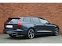 Volvo V60 B4 Automaat Essential Edition | Adaptieve Cruise Control Met Pilot Assist | Verwarmbare Voorstoelen | Stuurwielverwarming | 19" Lichtmetalen Velgen | Park Assist Voor & Achter incl. Achteruitrijcamera | Google Services |