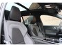 Volvo V60 T6 Automaat Recharge AWD Plus Bright | Adaptieve Cruise Control met Pilot Assist | Premium audio by Harman Kardon | Panoramisch schuif-/kanteldak | Elektrische voorstoelen met geheugen | Verwarmbare voorstoelen + stuurwiel | Keyless Entry | 360 graden camera | Apple CarPlay | 19'' Lichtmetalen wielen
