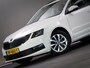Skoda Octavia Combi 1.0 TSI Greentech Ambition Business (APPLE CARPLAY/ANDROID AUTO, NAVIGATIESYSTEEM, CRUISE CONTROL, LM-VELGEN)