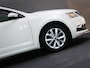 Skoda Octavia Combi 1.0 TSI Greentech Ambition Business (APPLE CARPLAY/ANDROID AUTO, NAVIGATIESYSTEEM, CRUISE CONTROL, LM-VELGEN)