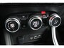 Renault Captur TCe 90 techno NL-Auto | Navigatie | Camera | Climate Controle |Cruise control | Radio-DAB-USB | Bluetooth | LED-Koplampen | LM-velgen | Parkeersensoren