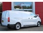Peugeot e-Expert LONG (L3) 136PK 75 kWh 3-FASE | SCHUIFDEUREN LINKS EN RECHTS | NAVIGATIE 10" TOUCHSCREEN | ACHTERUITRIJ CAMERA | APPLE CARPLAY/ANDROID AUTO | PARKEERSENSOREN | CRUISE CONTROL | DAB+ RADIO | 3-ZITS | LAADRUIMTE PAKKET | PACK MODUWORK |