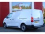 Peugeot e-Expert LONG (L3) 136PK 75 kWh 3-FASE | SCHUIFDEUREN LINKS EN RECHTS | NAVIGATIE 10" TOUCHSCREEN | ACHTERUITRIJ CAMERA | APPLE CARPLAY/ANDROID AUTO | PARKEERSENSOREN | CRUISE CONTROL | DAB+ RADIO | 3-ZITS | LAADRUIMTE PAKKET | PACK MODUWORK |