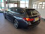 BMW 5-Serie Touring 520i High Executive M Sport | Facelift | Panoramadak | Luxe lederen bekleding | Laser-LED | Nederlands geleverd | Memory seats | Sfeerverlichting | Apple carplay | Adaptief onderstel | Keyless | Cruise control | Climate control | Stoelverwarming | Unieke