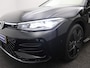 Volkswagen Passat Variant R-Line Business 1.5 eTSI 150pk DSG Automaat Panoramadak, Harman kardon audio, 360 camera, Head up display, Adaptive cruise control, Navigatie, LED matrix koplampen, Verwarmde voorruit, Stoelverwarming