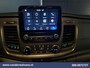 Ford Transit 2.0 TDCI 131pk L3H2 Euro6 Airco | Navigatie | Camera | Cruisecontrol | Apple Carplay | Stoelverwarming Android Auto, verwarmde voorruit, Parkeersensoren, Bijrijdersbank