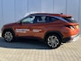 Hyundai Tucson 1.6 T-GDI PHEV Premium / 4WD / Navigatie / Elektrische Stoel met Geheugenfunctie / Achteruitrijcamera / Stoelverwarming / Apple Carplay & Android Auto /