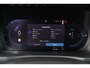 Volvo XC90 T8 Recharge AWD Ultimate Dark - LONG RANGE - Panorama/schuifdak - IntelliSafe Assist & Surround - Harman/Kardon audio - Parkeercamera achter - Verwarmde voorstoelen, stuur & achterbank - Parkeersensoren voor & achter - Elektr. bedienb. voorstoelen met geheugen - Head up display - Draadloze tel. lader - 20' LMV